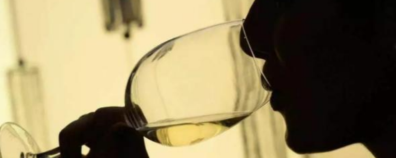 生活这杯酒谁喝都得醉下句怎么回答 人生这杯酒怎么喝都是醉这是什么意思