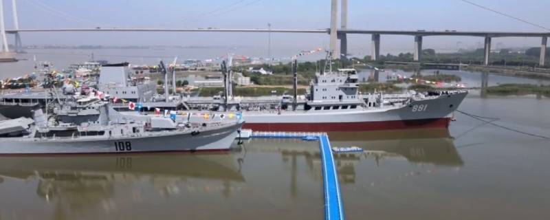 泰州大桥下面的军舰开放了吗 泰州江边的军舰可以上去吗