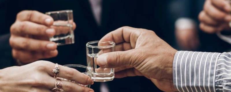 不喝酒在工程领域怎么混 做工程不喝酒很难混嘛
