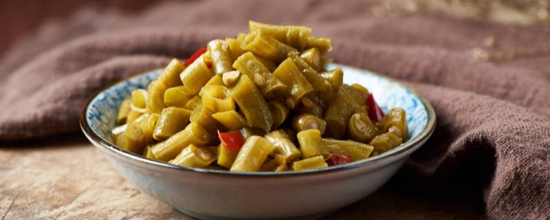 淘米水泡酸豆角的方法 洗米水泡酸豆角