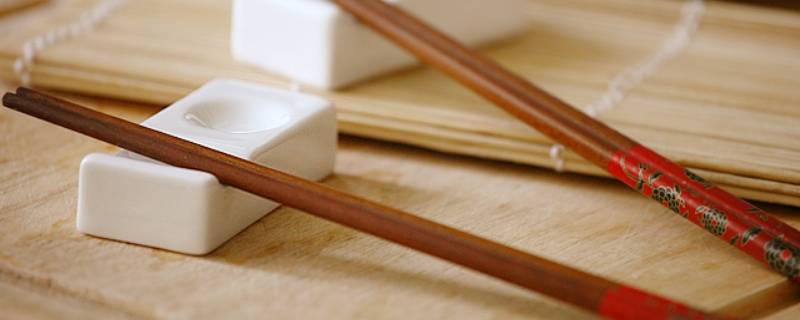 新买的筷子怎样处理才可以用 新买的筷子要怎么处理才能用