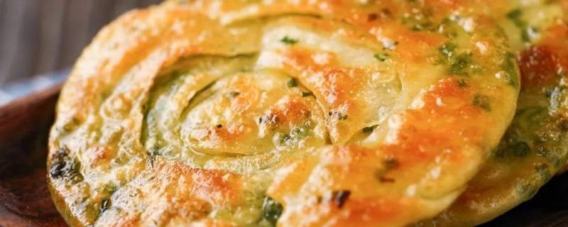 烫面葱油饼怎么做又软又好吃（烫面葱花饼怎么做又软又好吃）