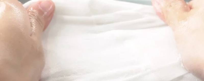 衣服上绿叶汁怎么洗 衣服上的绿草汁怎么洗