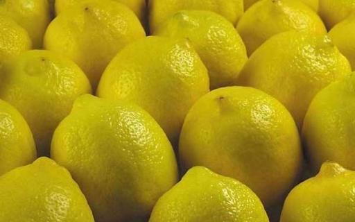 青柠檬和黄柠檬的区别 青柠檬和黄柠檬的区别 泡水
