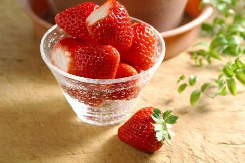 吃草莓对皮肤有什么好处