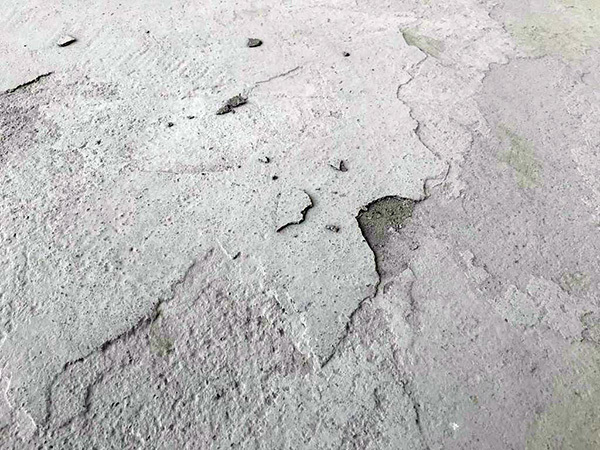 水泥地面起砂怎么办（水泥地面起砂怎么办?教你一招轻松解决）