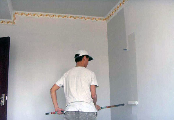 粉刷墙面有甲醛吗（旧墙刷白多久可以入住）