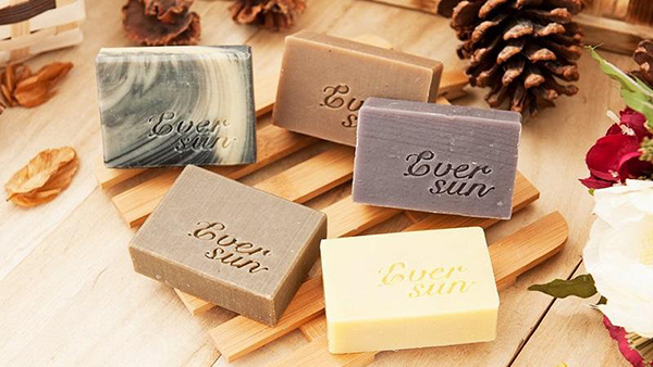 肥皂的主要成分及其用途全面介绍 肥皂的主要成分及其用途全面介绍英文