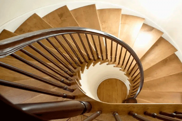 常见的楼梯种类分为哪些（常见的楼梯种类分为哪些类型）