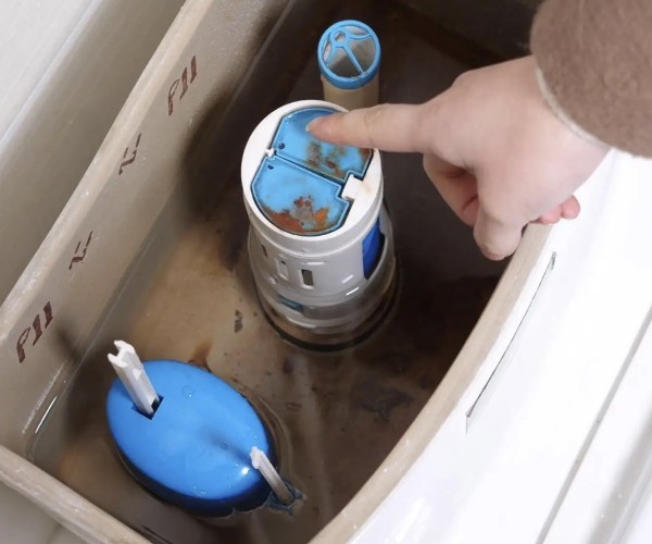 马桶水箱漏水原因 马桶水箱漏水原因 马桶水箱漏水解决方法