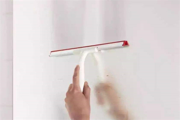 浴室玻璃隔断怎么防止水渍 浴室玻璃隔断渗水怎么处理