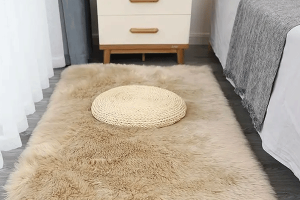 羊毛地毯可以水洗吗（羊毛地毯可以水洗吗视频）
