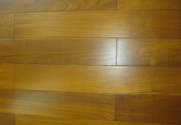 柚木地板选购技巧 柚木地板选购技巧视频