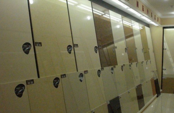 瓷砖优劣的辨别方法 瓷砖优劣的辨别方法是什么