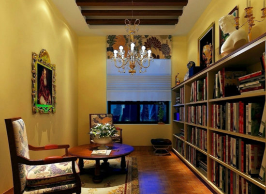 书桌的高度 书桌的高度到孩子的什么部位最好