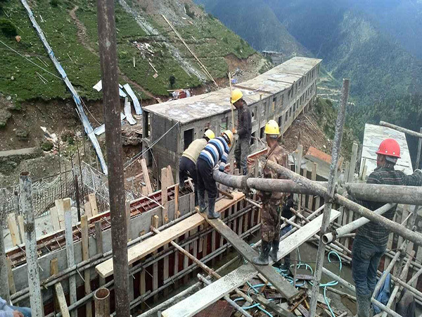 女儿墙的作用是什么 女儿墙的高度有没有标准 女儿墙的作用是什么 女儿墙的高度有没有标准