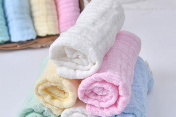 婴儿洗脸巾什么牌子好 婴儿洗脸巾大人可以用吗 婴儿洗脸巾一般多久换一次