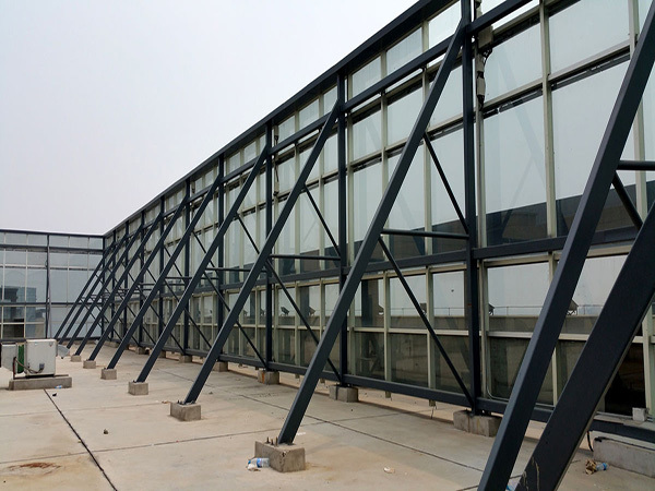 女儿墙的作用是什么 女儿墙的高度有没有标准 女儿墙的作用是什么 女儿墙的高度有没有标准