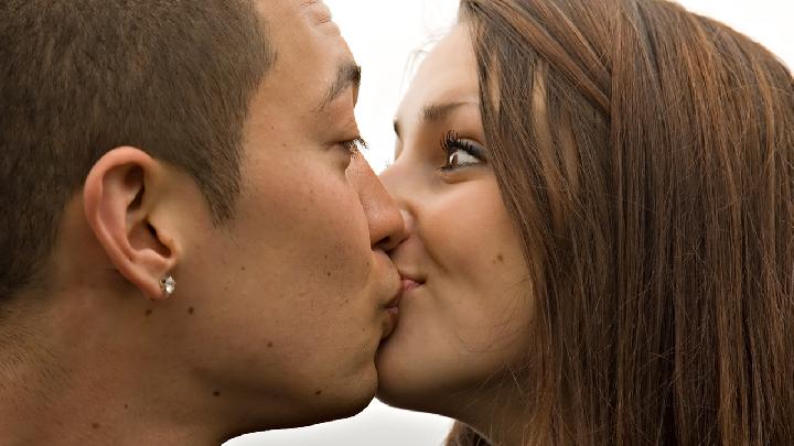 服用避孕药后多久来月经?女性吃避孕药会推迟月经吗? 服用避孕药后多久来月经?女性吃避孕药会推迟月经吗?