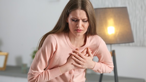 女性乳房疼痛、变小,都是日常护理没做到位,乳房保健要抓紧 女性乳房疼痛、变小,都是日常护理没做到位,乳房保健要抓紧