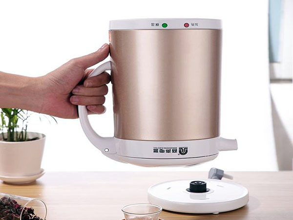 电水壶漏水怎么修理（电水壶漏水是什么原因）