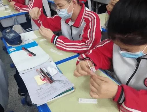 国务院联防联控机制：加强学校、学前教育机构工作人员和学生个人防护