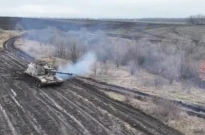 俄军正对巴赫穆特发起猛烈攻势 俄军正对巴赫穆特发起猛烈攻势视频