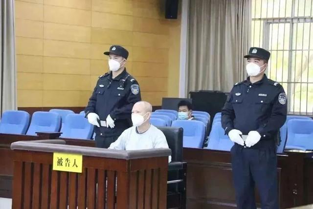 多次去澳门赌博的公安局长，受贿3854万被判刑！