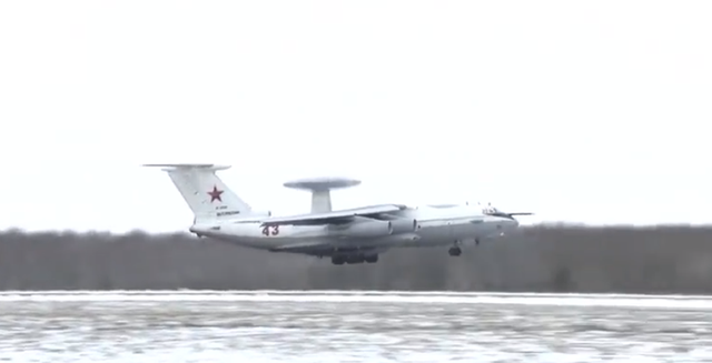 外媒：卢卡申科结束访华乘专机回国，途中俄A-50预警机迎接并伴飞