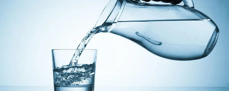 烧开了的水是蒸馏水吗 拿什么水可以代替电瓶蒸馏水