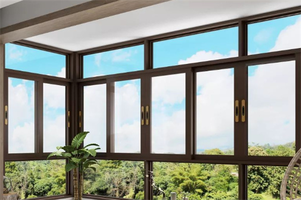 封阳台用什么材料便宜实用（用什么封阳台最便宜）