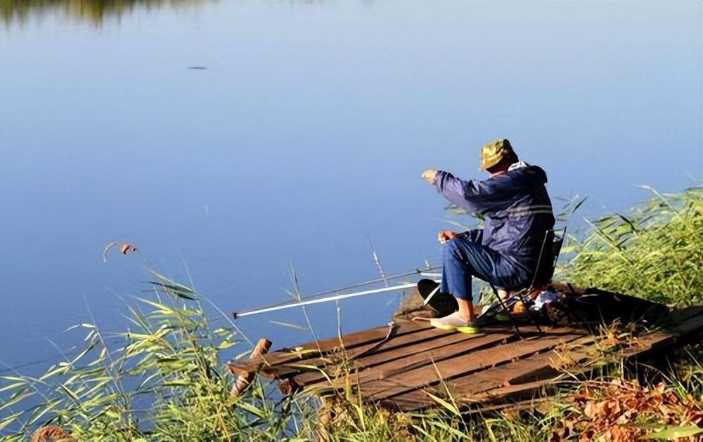 2004年，北京渔民打捞沉在湖底5年的车，谁料车里竟然坐着一个人