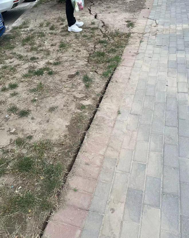 专家初步判断：天津津南区八里台镇局部地面沉降属于突发地质灾害 