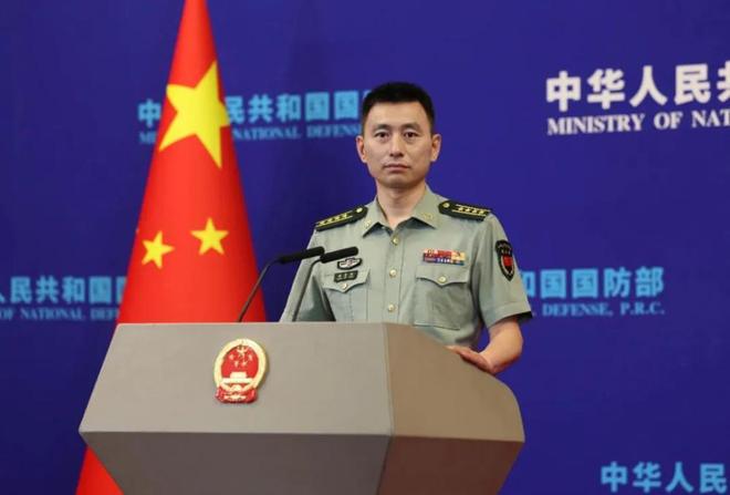 新任国防部新闻发言人张晓刚亮相 就近期涉军问题答记者问