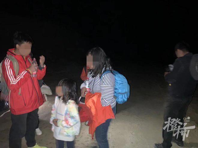 广东一家8口被困青海荒漠，其中4个老人两个孩子，专访当地警方：他们为什么进入“无人区”？怎么被救的？