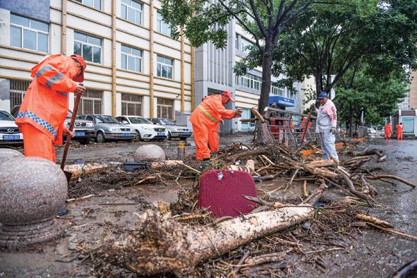 北京市委书记、市长带头捐款，市直机关共计捐款950余万元