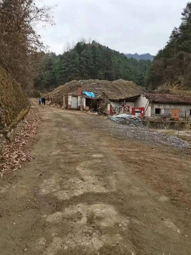 陕西留坝县回应“群众反映社区土地被侵占”：成立调查组，深入调查核实