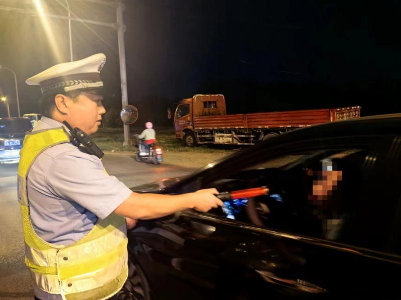 北京一外卖小哥下班后酒驾被查 北京外卖小哥猝死33岁