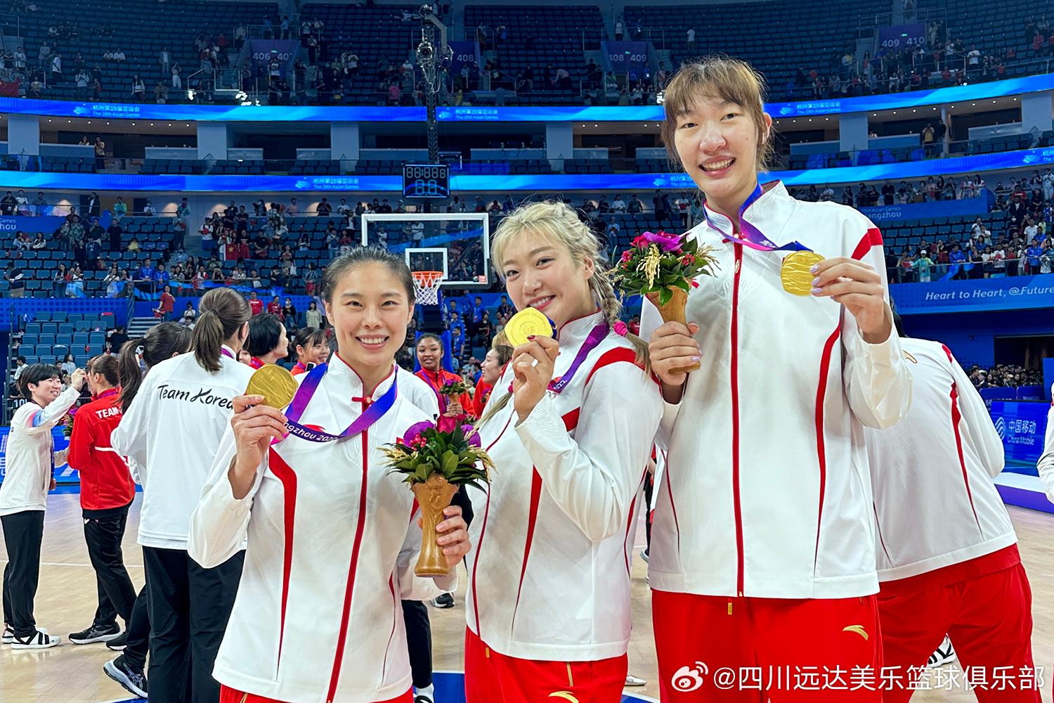 三名女篮球员获住房重奖，中国女排今日冲击决赛