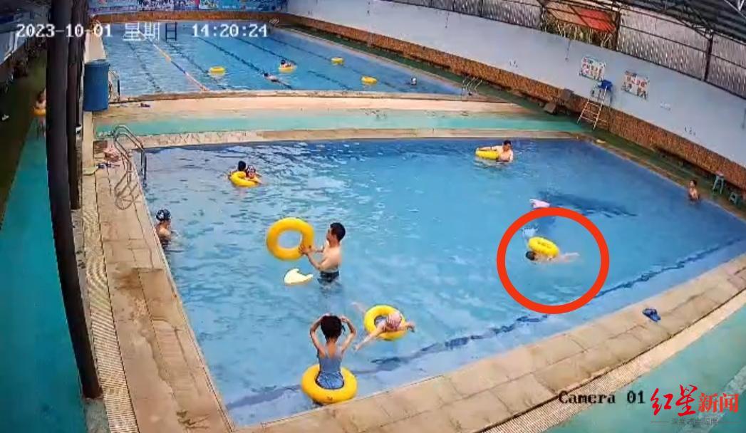 男童在游泳馆不幸溺亡（男童游泳池 溺亡）