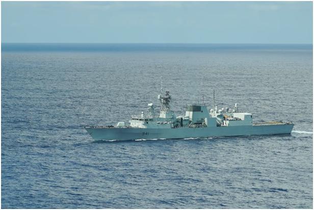 东部战区新闻发言人就美加军舰过航台湾海峡发表谈话